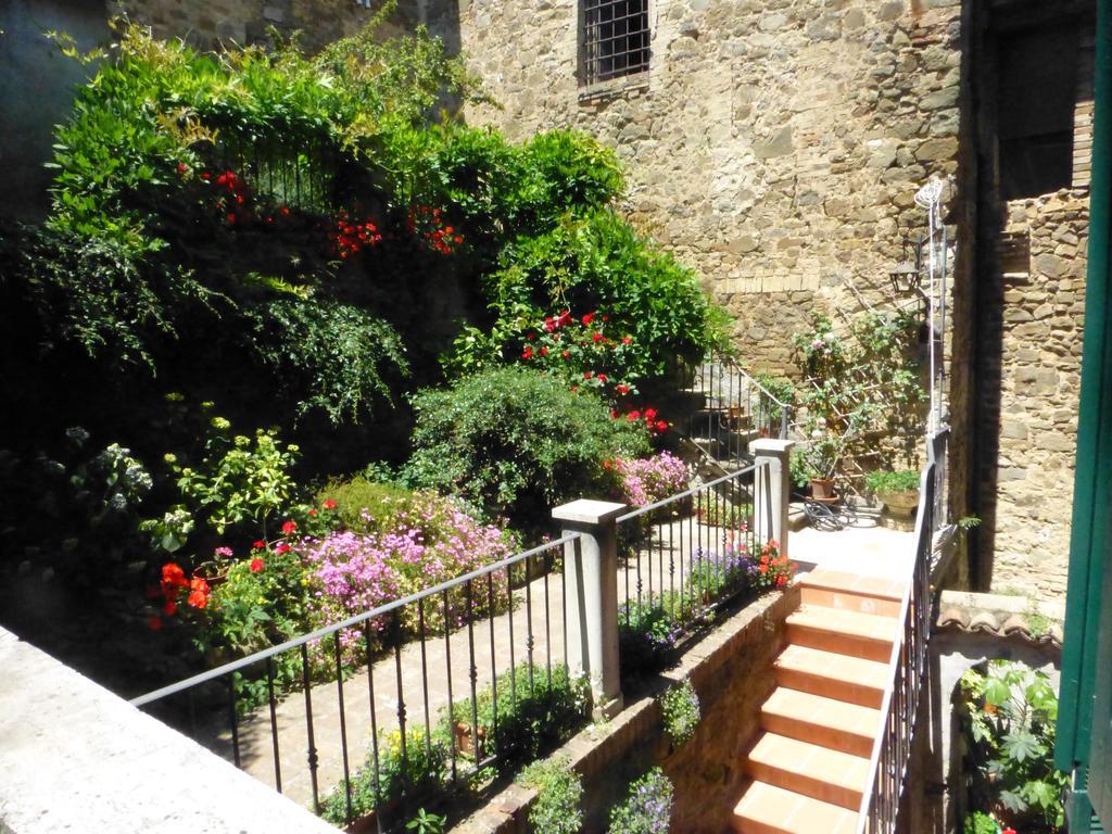 Bed and Breakfast Palazzina Cesira Montalcino Exterior foto
